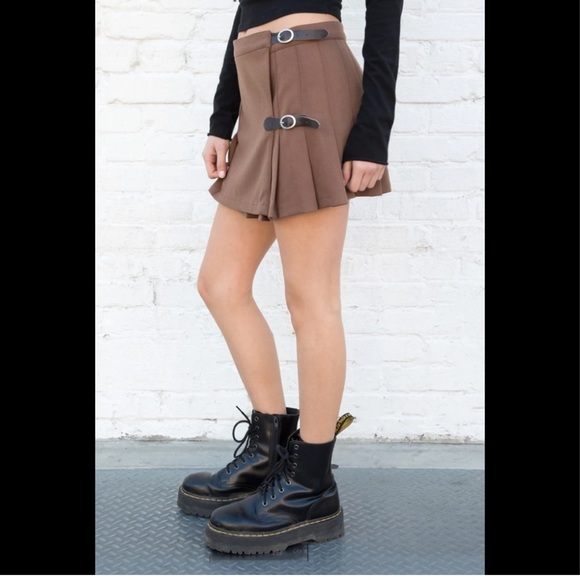 BRANDY MELVILLE BROWN MINISKIRT - Picture 1 of 4